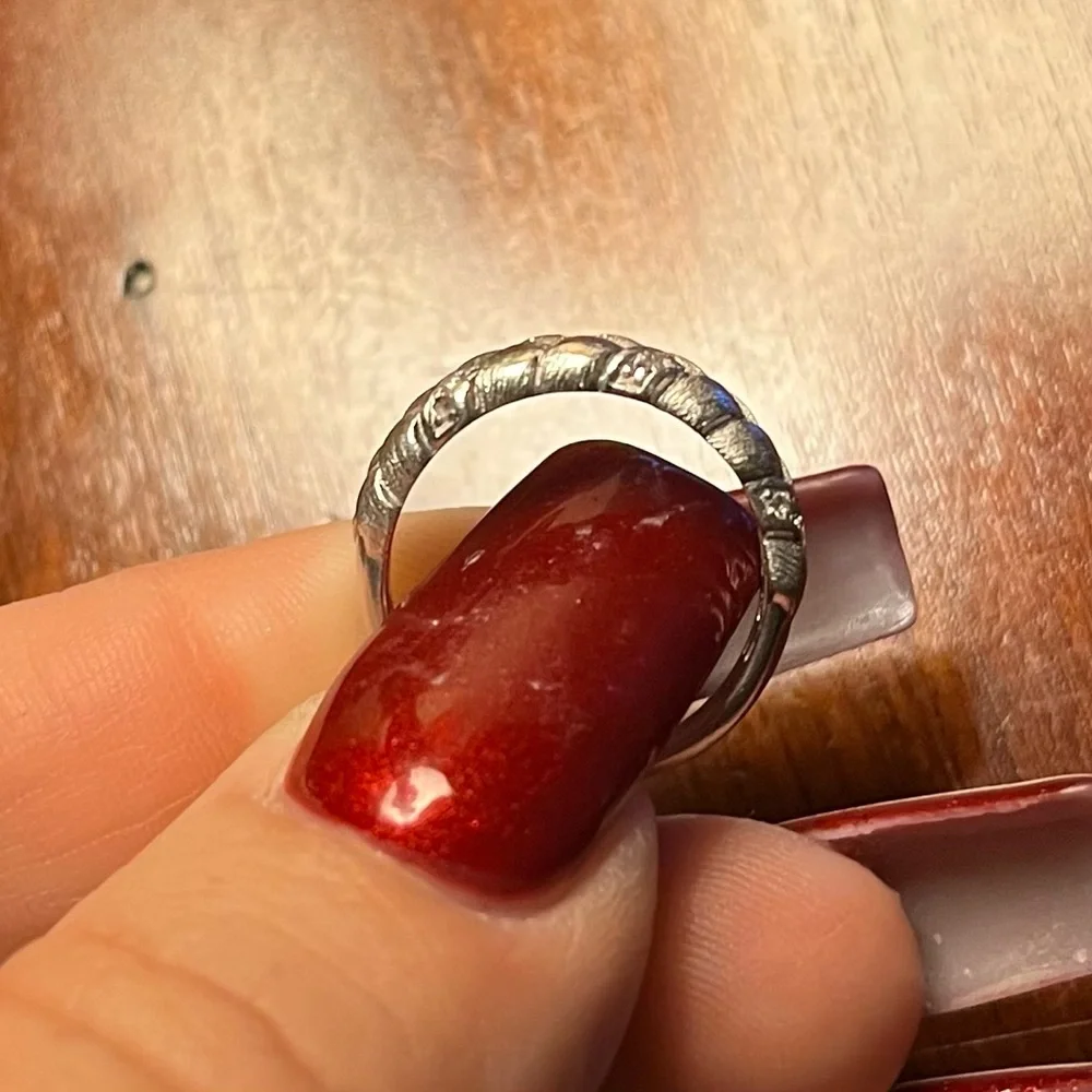 Silver ring - Picture 2 of 3